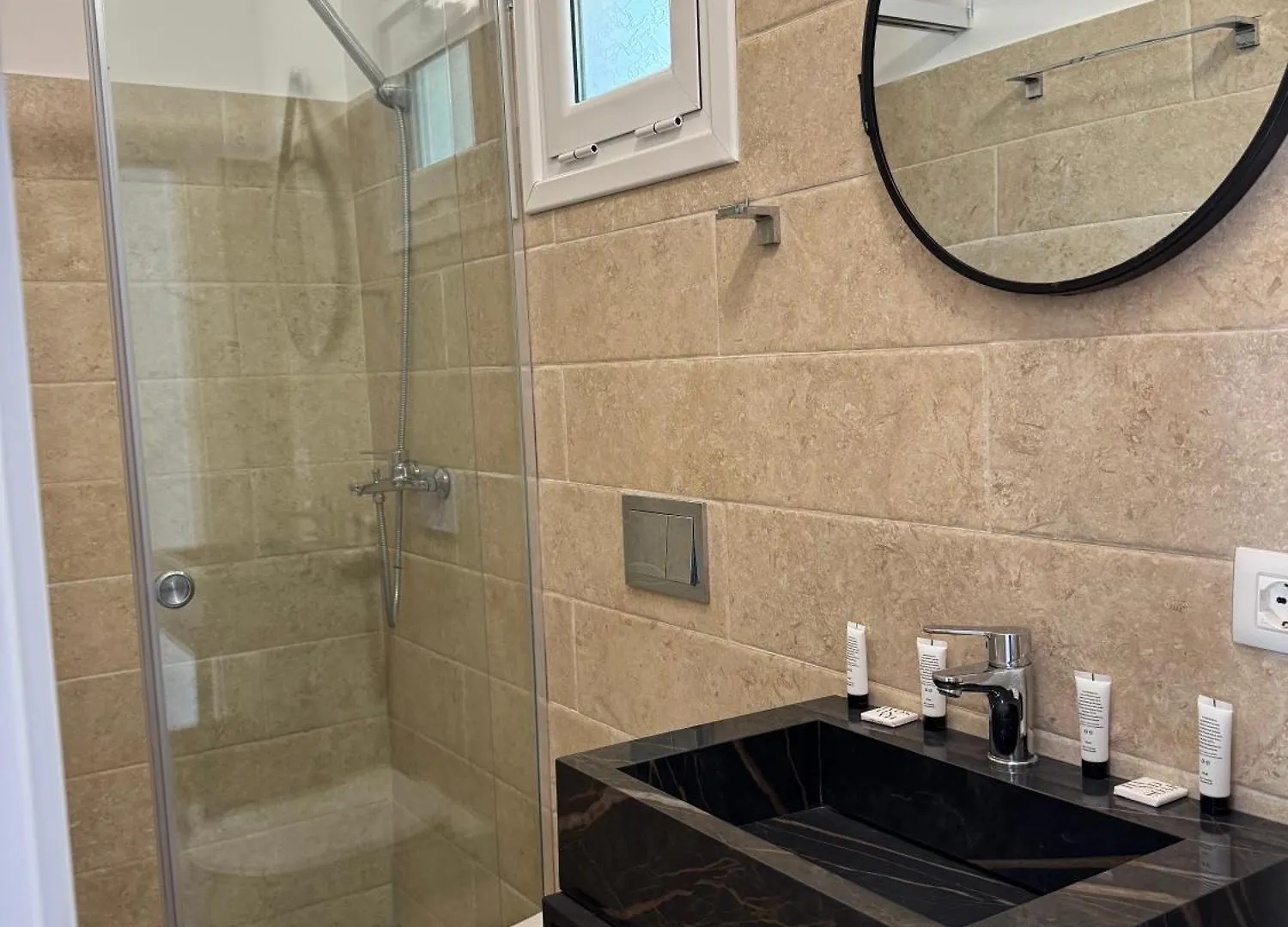 Alevra Hotel Dhermi Albania